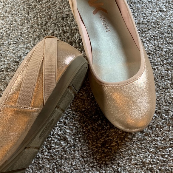 Used Anne Klein Sport Pink sparkle Flats Size 9 - Picture 2 of 6